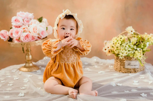 武汉供卵包生男孩四个月宝宝放屁很臭